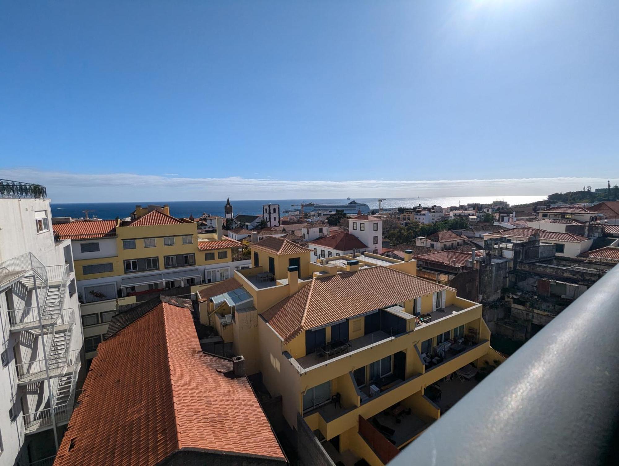 Top-Floor One-Bedroom Flats - Peaceful With Ocean And City Views Funchal  Exterior foto