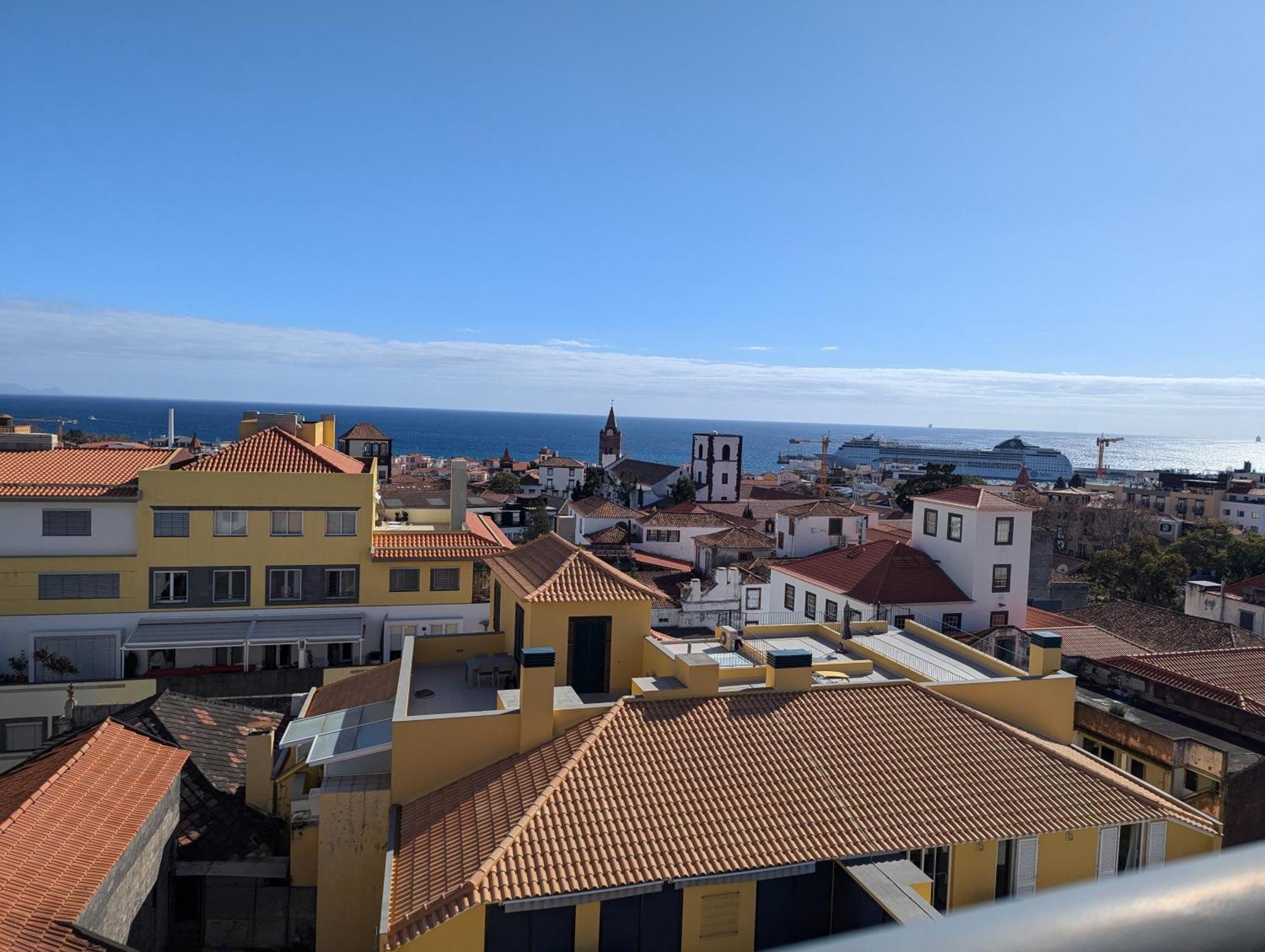 Top-Floor One-Bedroom Flats - Peaceful With Ocean And City Views Funchal  Exterior foto